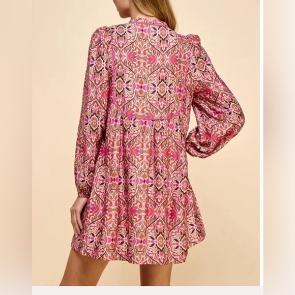 TCEC Pink Abstract Patterned Long Sleeve Loose Dress Size Medium with Pockets - Picture 3 of 11